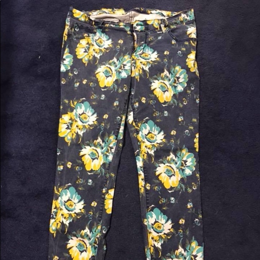 Old navy rockstar jeans